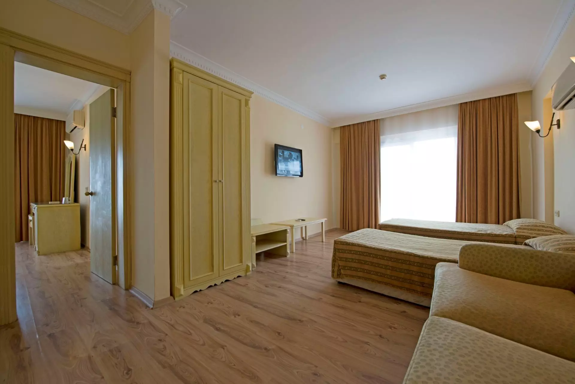 کلاب نکست این مارماریس